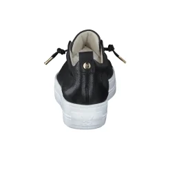 Faye Sneaker