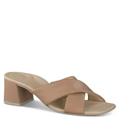 Lauren Sandal