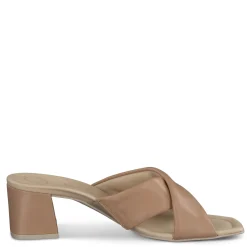 Lauren Sandal