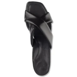 Lauren Sandal