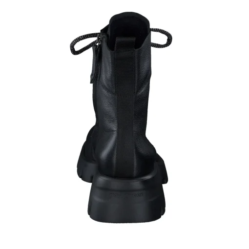 Sasha Boot
