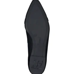 Selena Flat