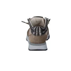 Spunky Sneaker