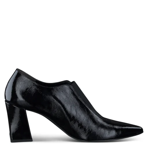 Stacia Heel