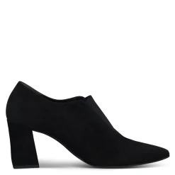 Stacia Heel