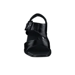 Tanya Sandal