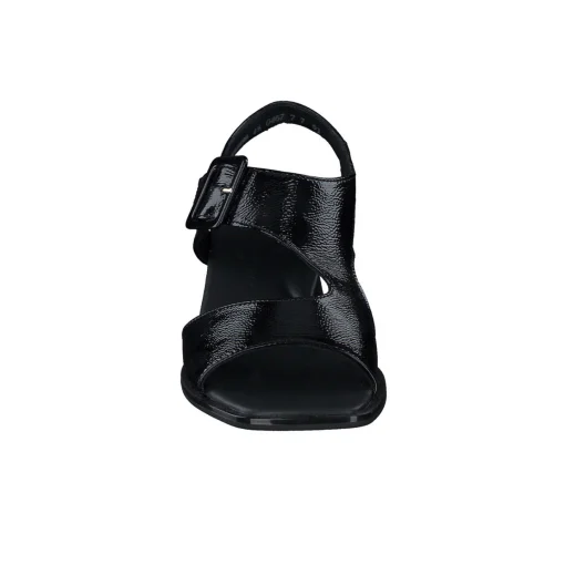 Tanya Sandal
