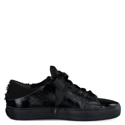 Tiger Lilly Sneaker