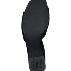 Tisha Heel