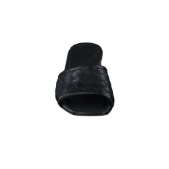 Tisha Heel